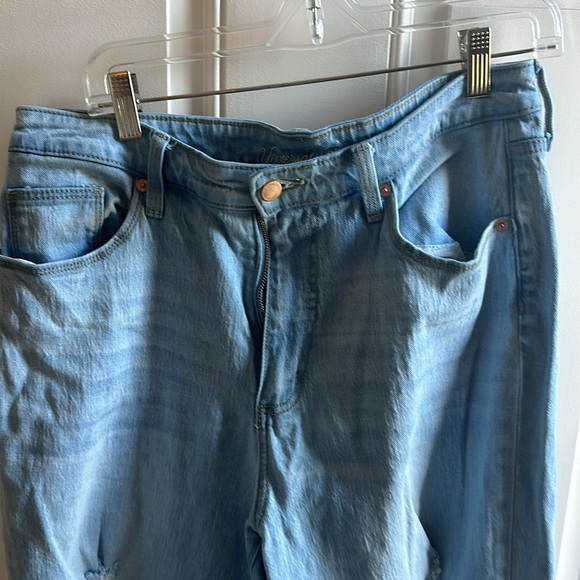 Universal Thread Ripped Jeans - Picture 2 of 7